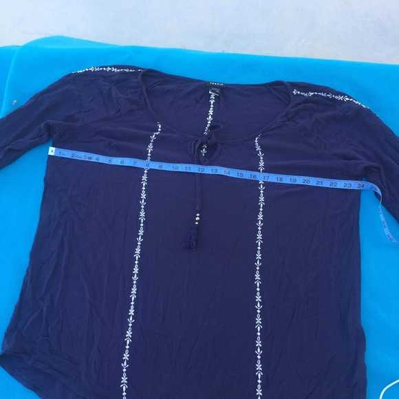 Torrid embroidered blouse - Picture 5 of 6